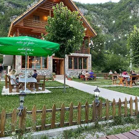 Alpinehouse Тети