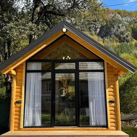 בית הארחה Alpinehouse