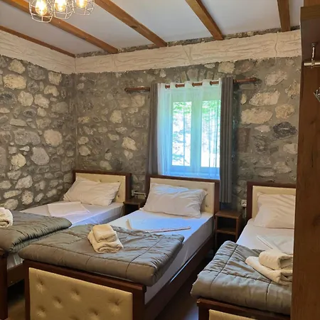 Alpinehouse 3* Theth