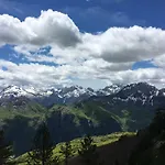 Pensión Alpinehouse 3*