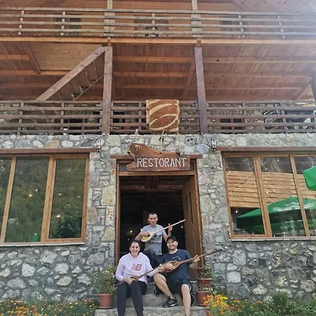 Πανσιόν Alpinehouse Theth