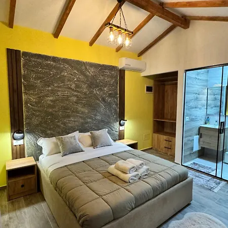 Alpinehouse 2*