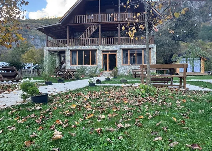 Alpinehouse Pensjonat 3*